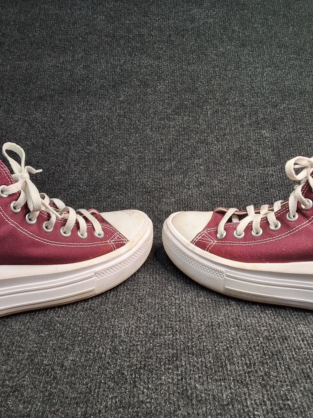 Converse High Top Sneakers in Burgundy Canvas